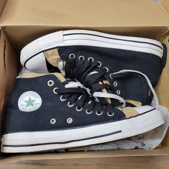 Converse Shoes - Converse high tops